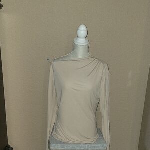 BANANA REPUBLIC, SZ L BEIGE BLOUSE WITH A CUT OUT IN BACK